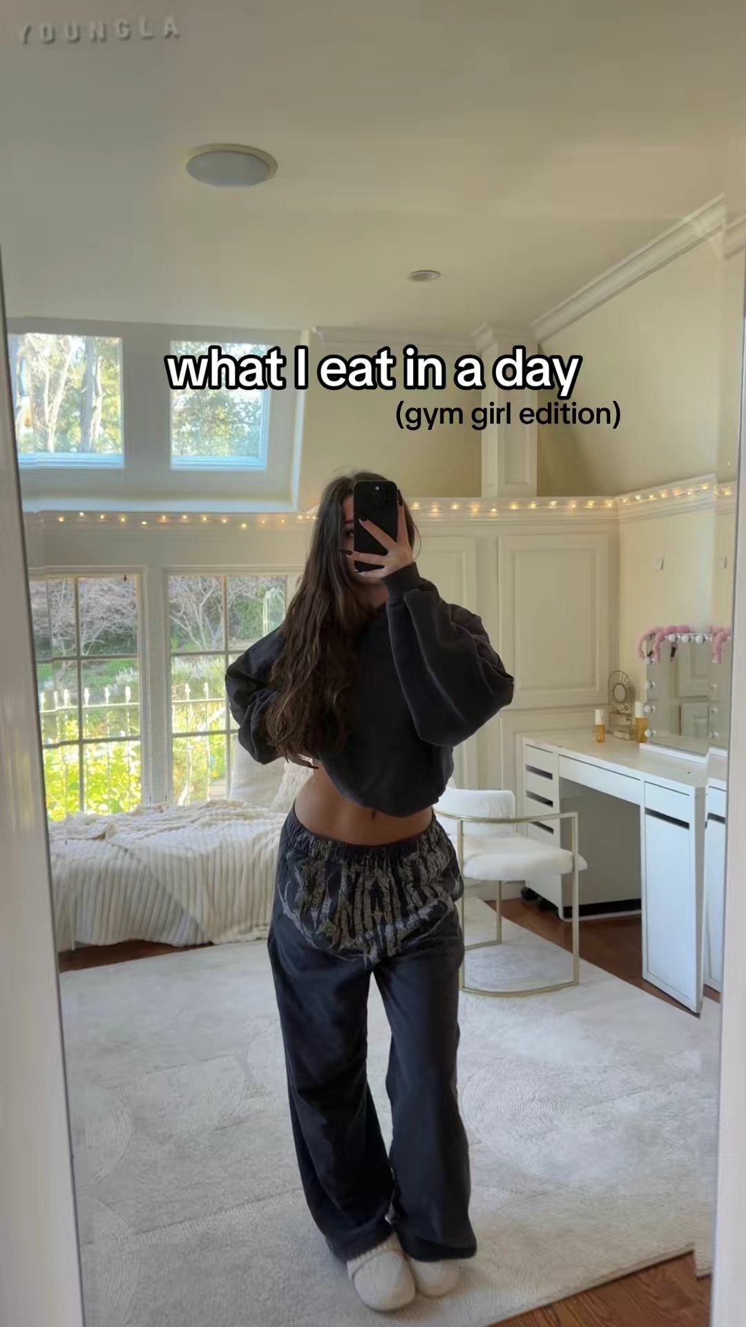 what I eat in a day
(gym girl edition)