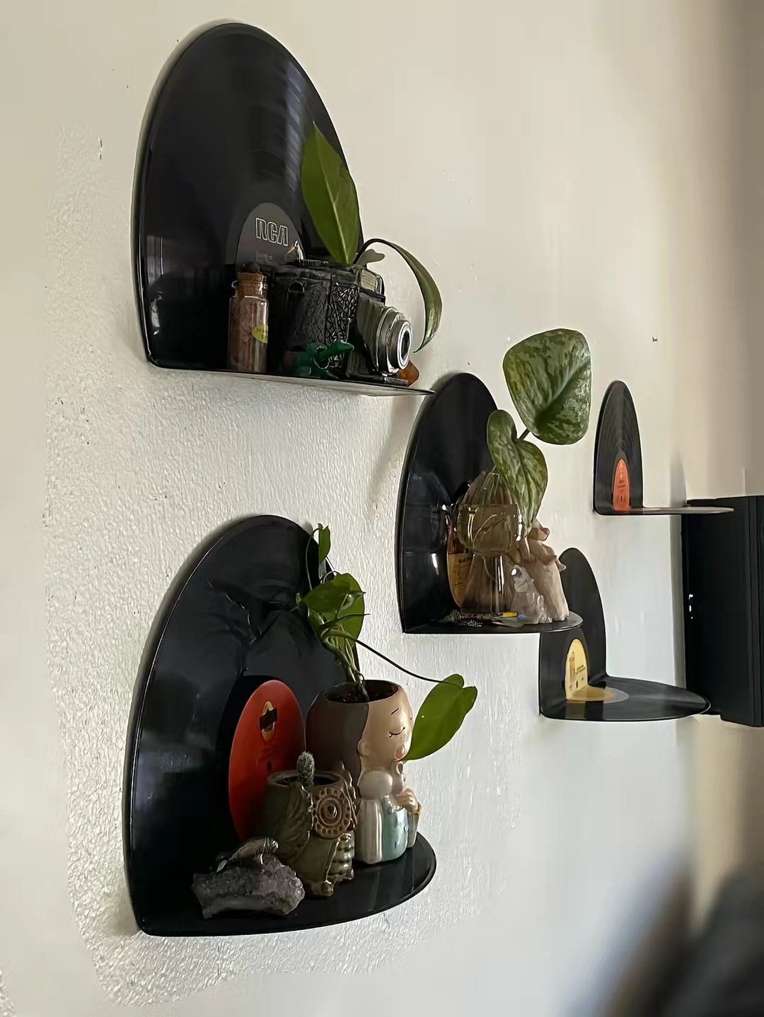 Alternative Room Decor Inspiration by @on_second_thought3 slide 2