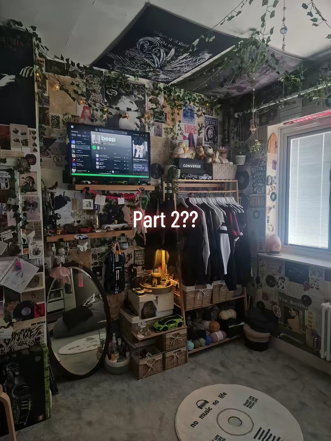 Alternative Room Decor Inspiration by @on_second_thought3 slide 10