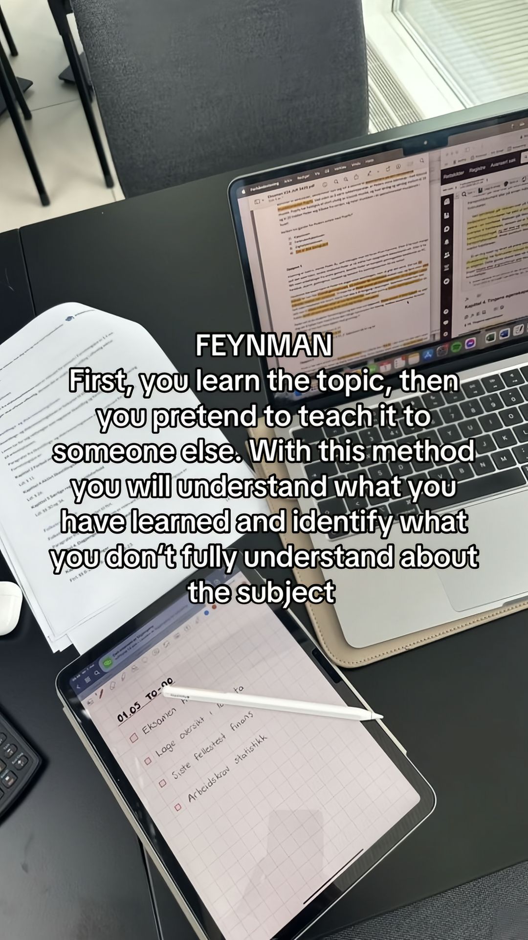 Scrolltostudy App For Students by @studywith.evelyn slide 4