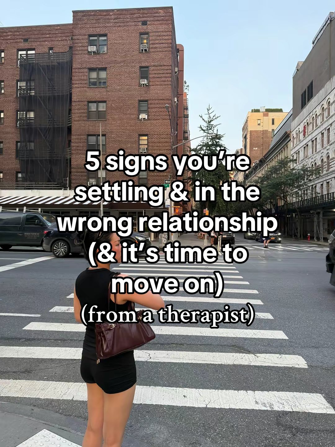 5 signs you're settling & in the wrong relationship (& it's time to move on) (from a therapist)